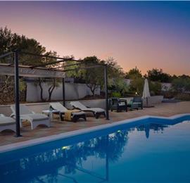 6 bedroom villa with pool in Milna, Brac Island sleeps 11